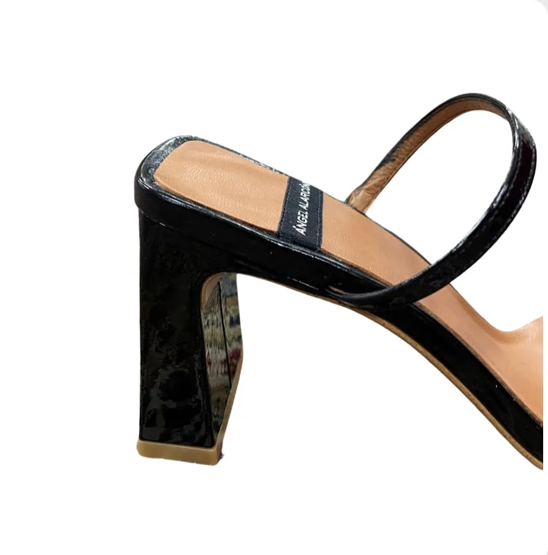 21093 Block Heel Sandal Black