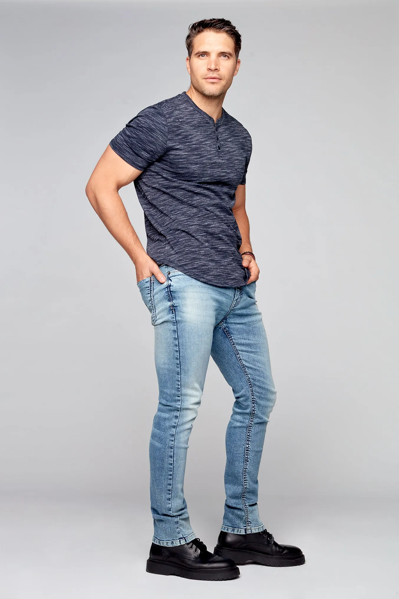 5 Pocket Straight Fit Jeans - Light Blue Wash