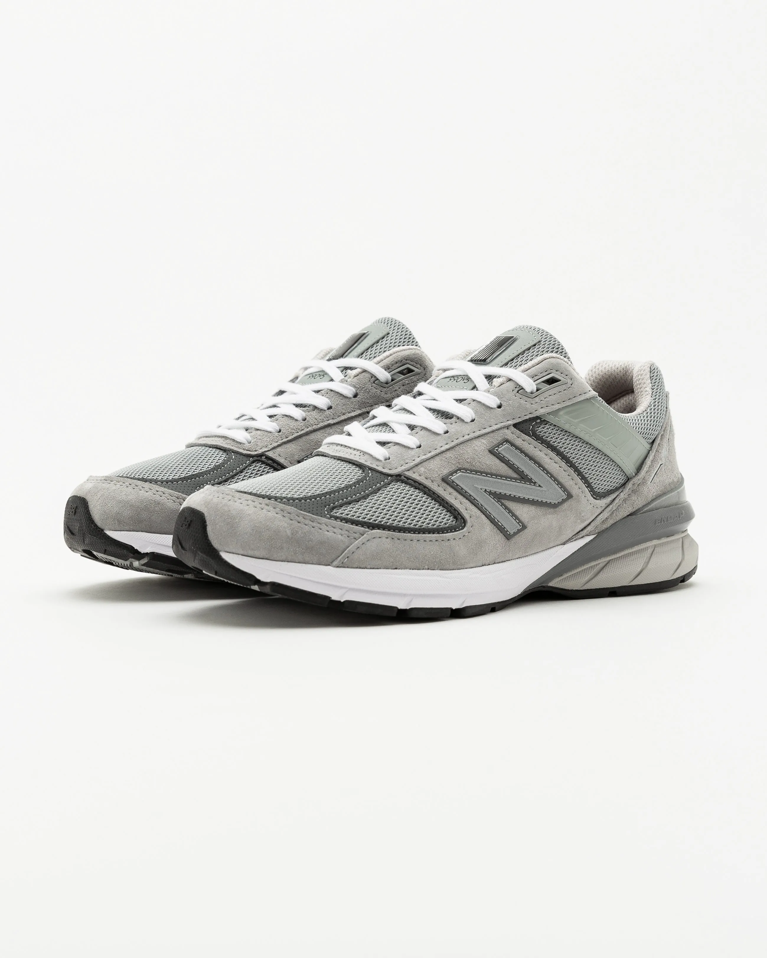 990V5 in Grey