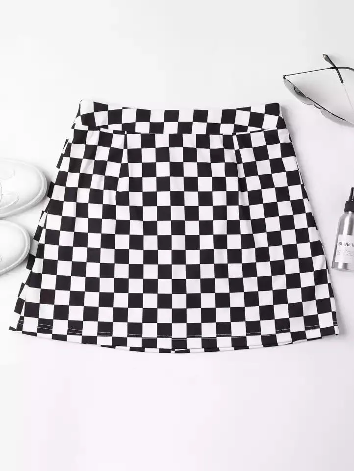 Checkered skirt 🖤