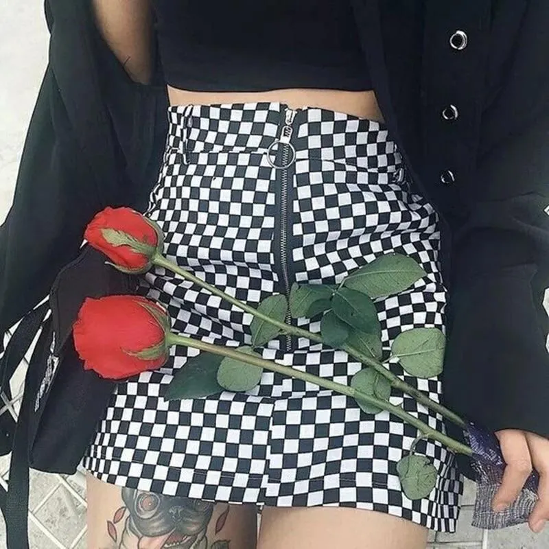 Checkered skirt 🖤