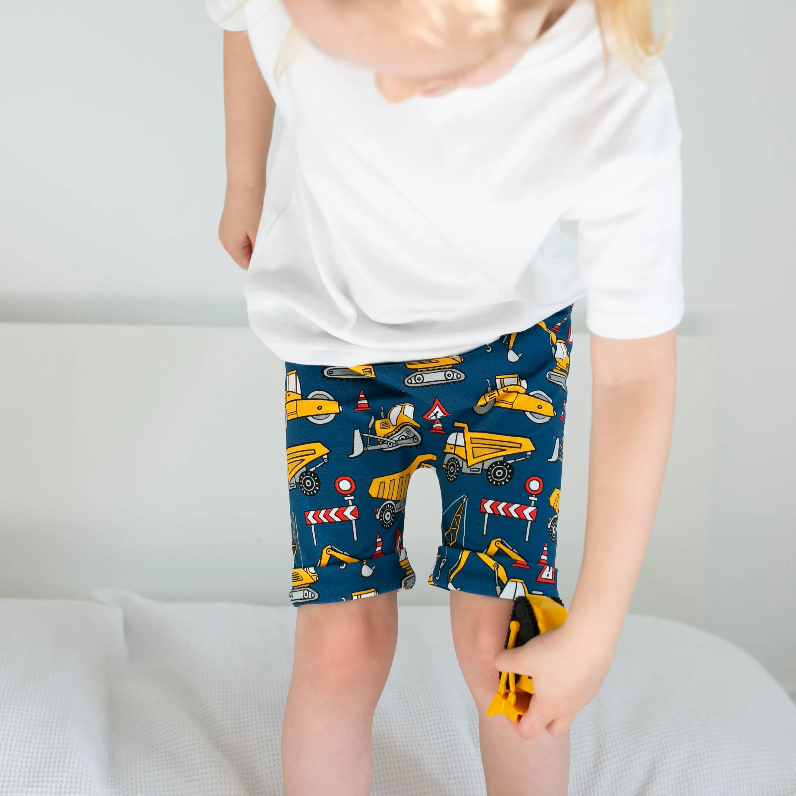 Digger print shorts