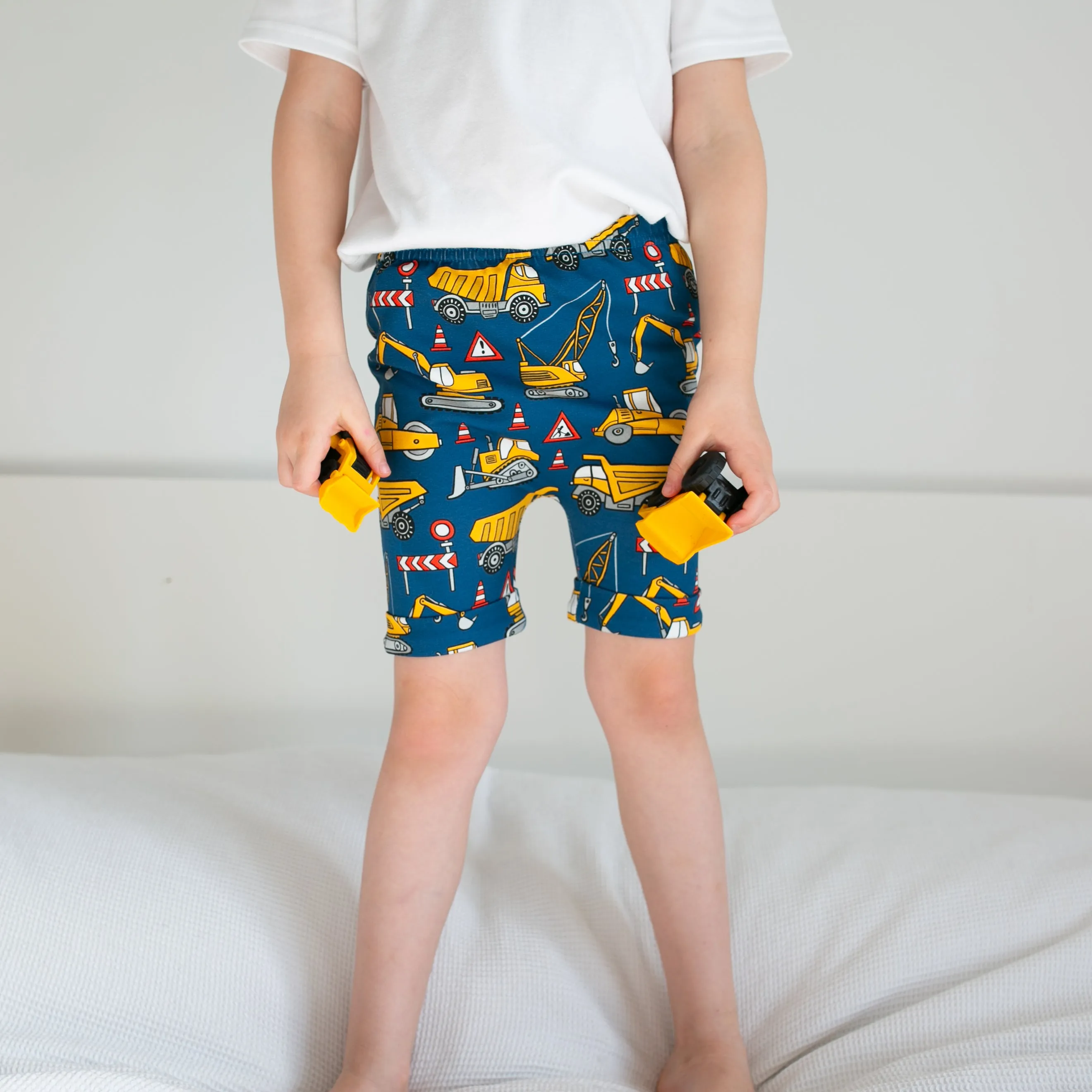 Digger print shorts