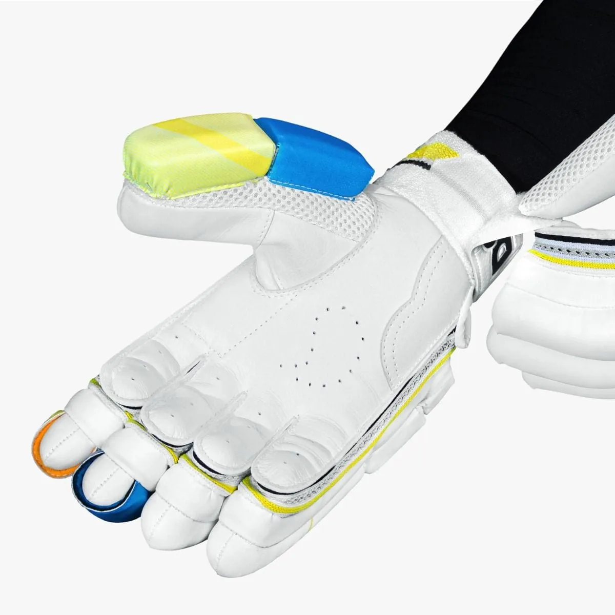 DSC Condor Glider Batting Gloves