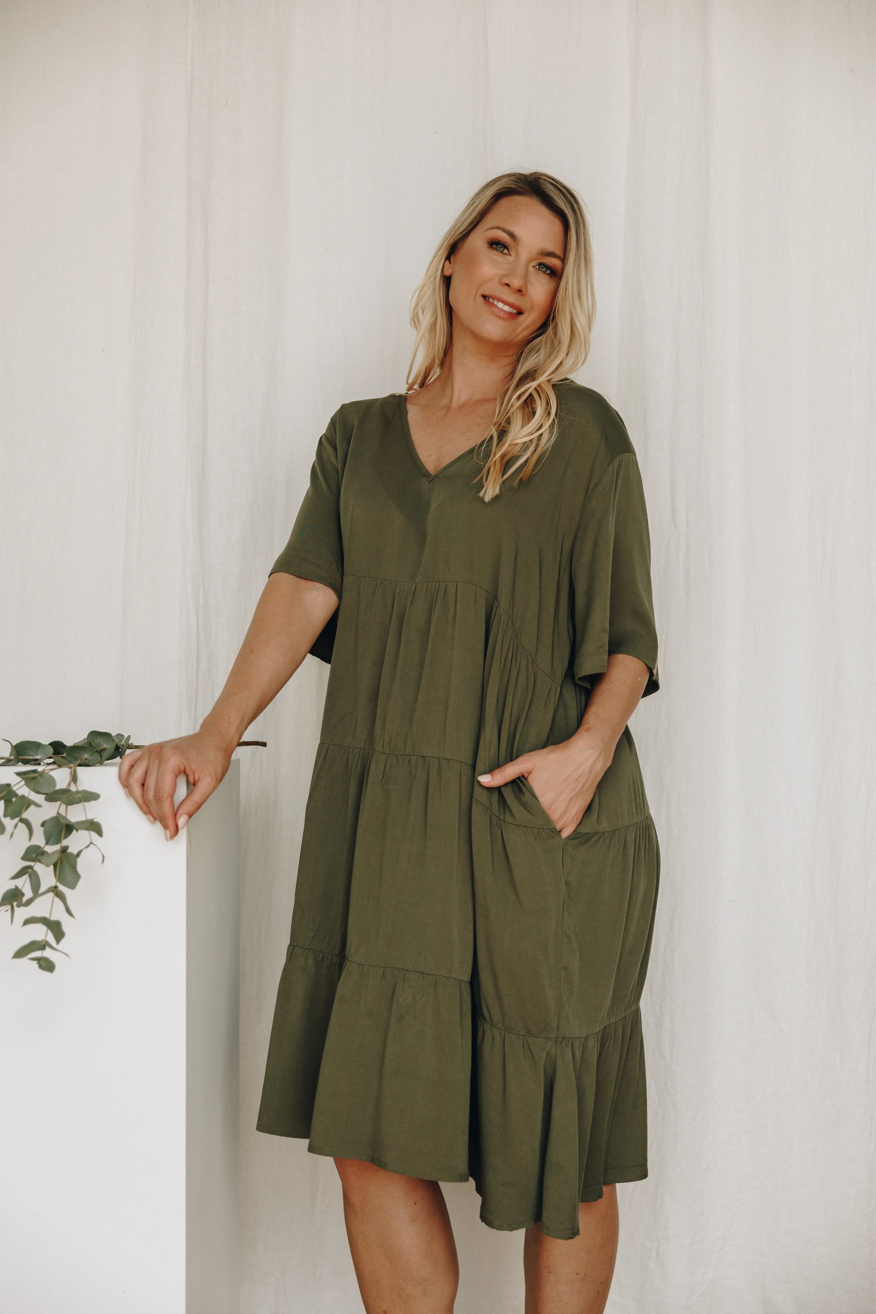 FINAL SALE Chic Dress in Khaki