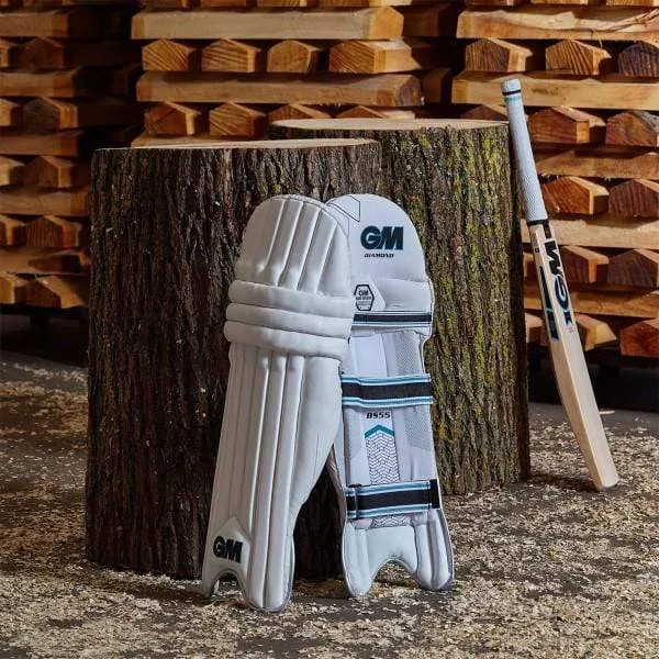 GM Diamond Junior Batting Pads