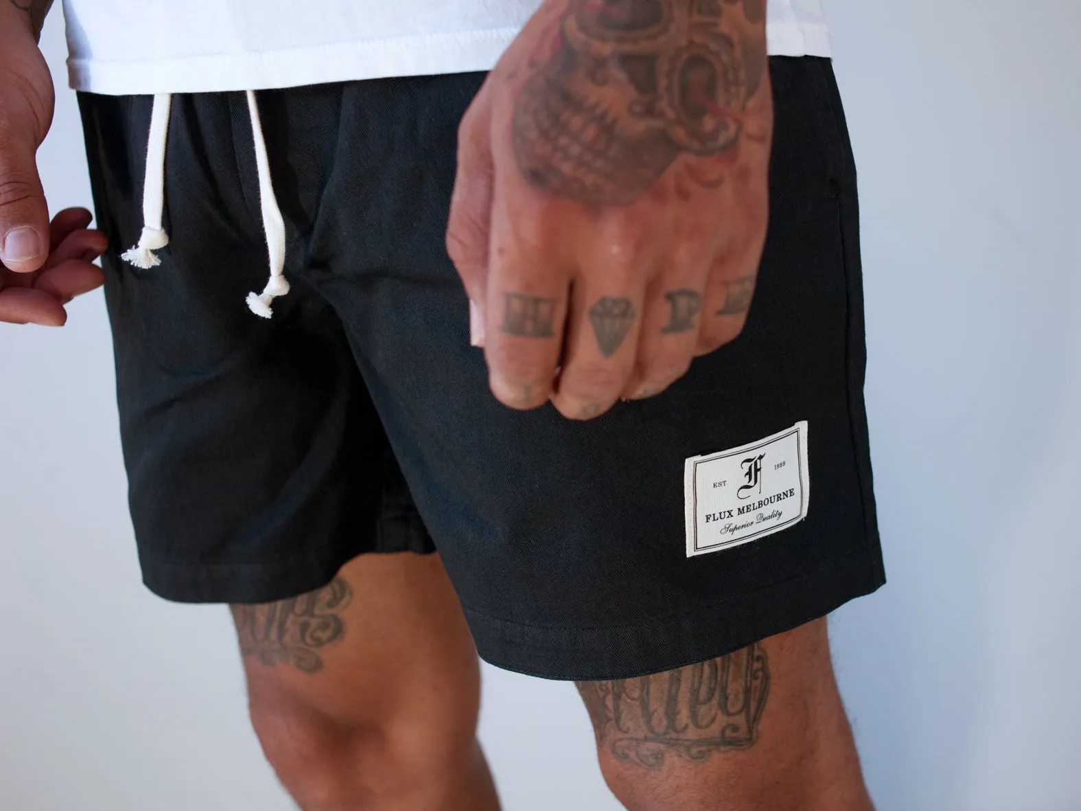 HIT THE CITY. EVERYDAY SHORTS. BLACK.