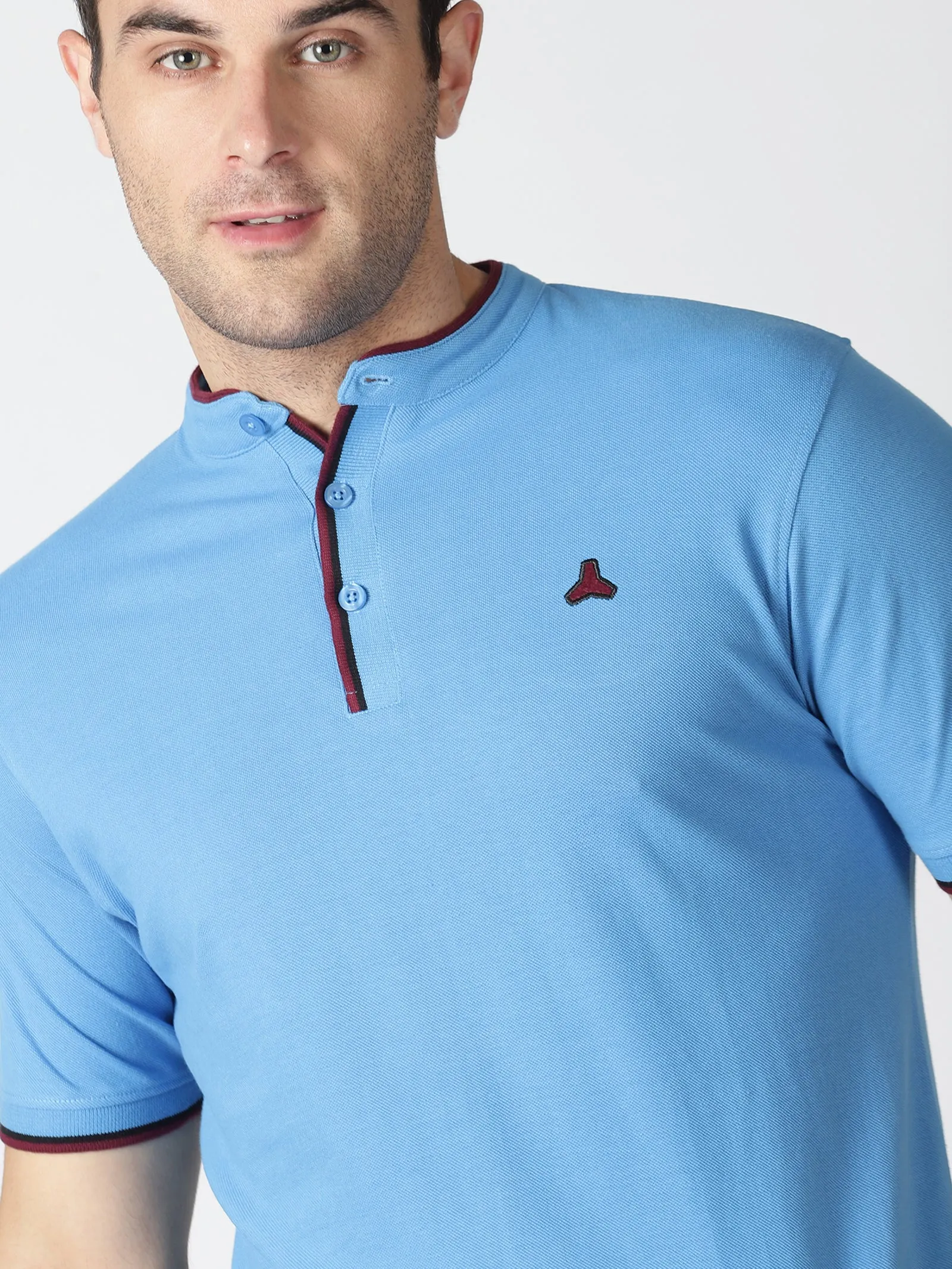 MEN'S BLUE SOLID SLIM FIT T-SHIRT