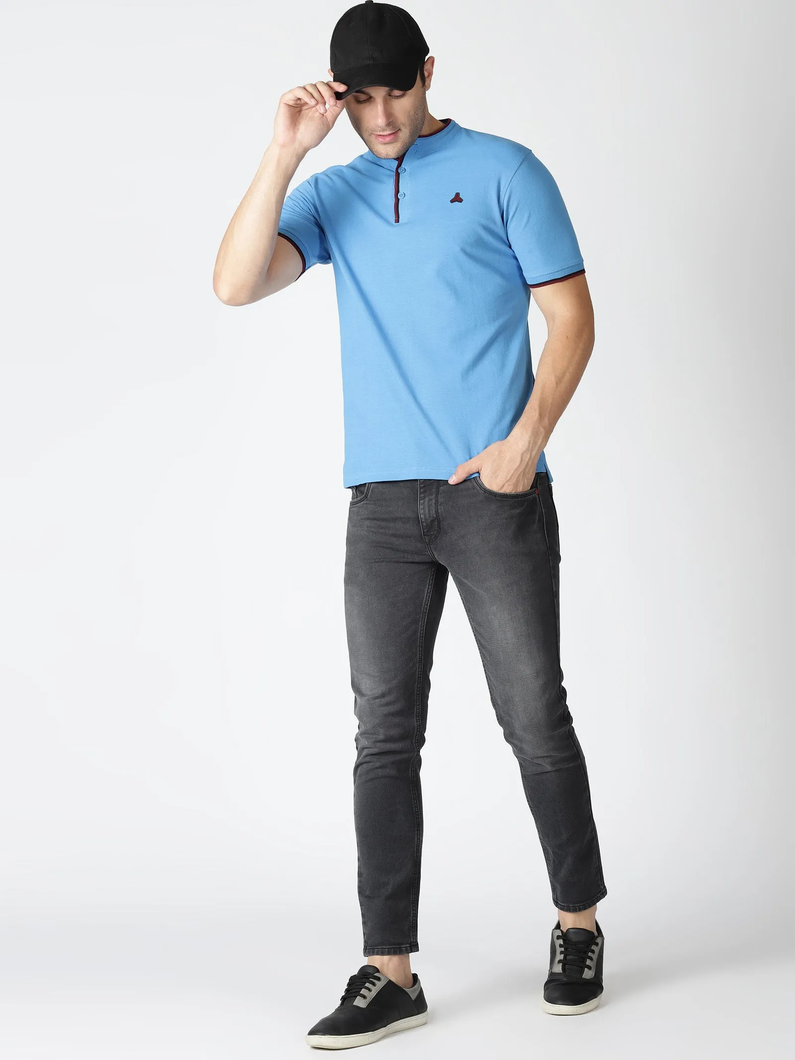 MEN'S BLUE SOLID SLIM FIT T-SHIRT