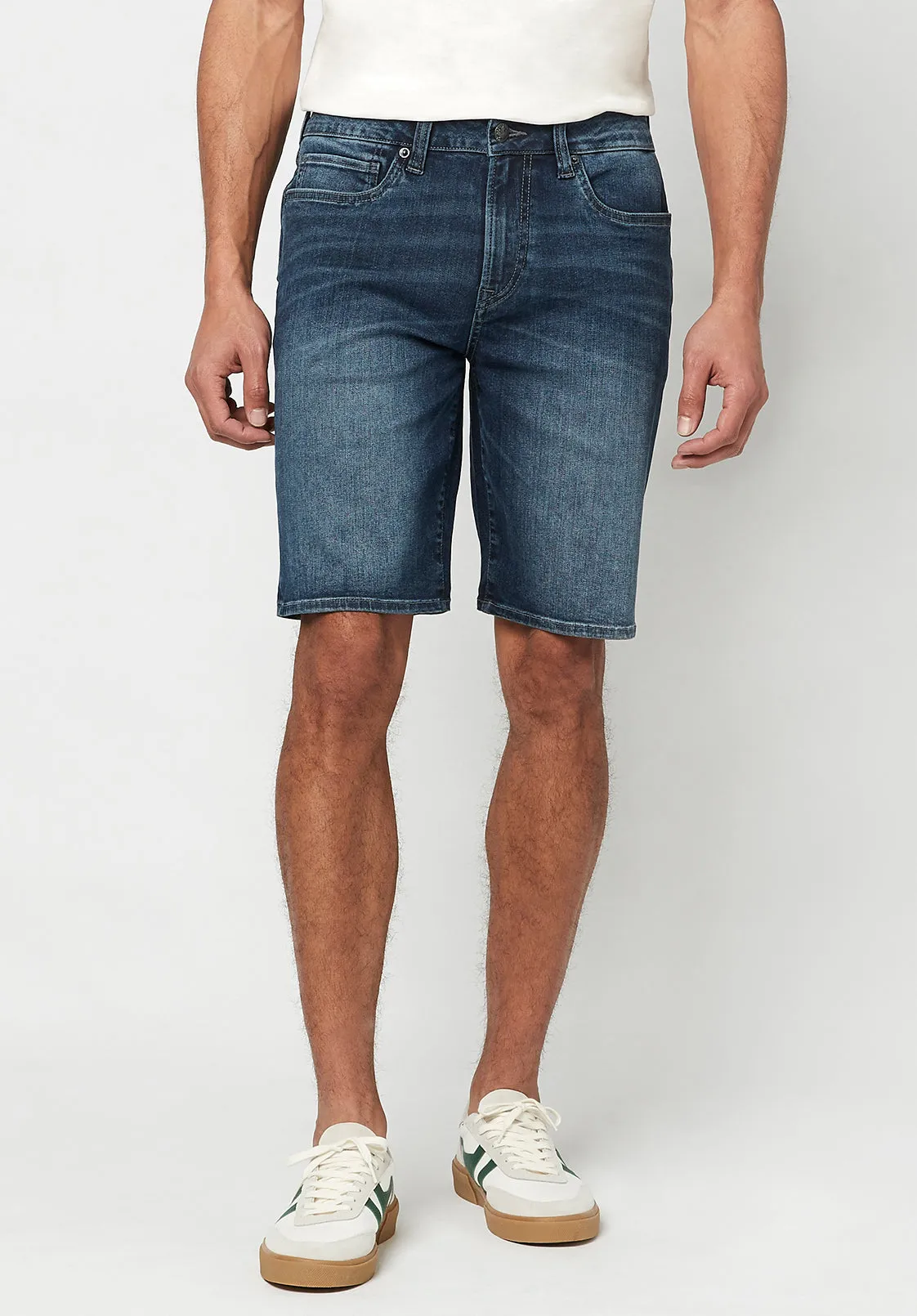 Relaxed Straight Dean Men's Shorts in Worn Indigo - BM22781